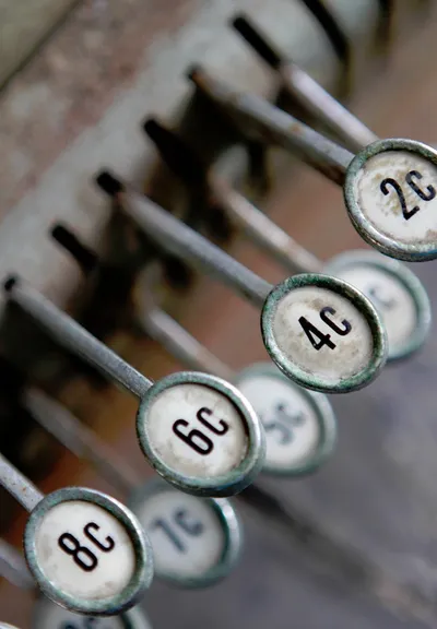 Currency machine with numbers