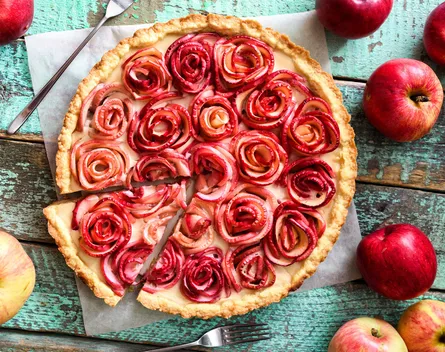 Apple pie on table