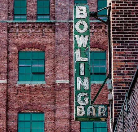Bowling sign 102 012