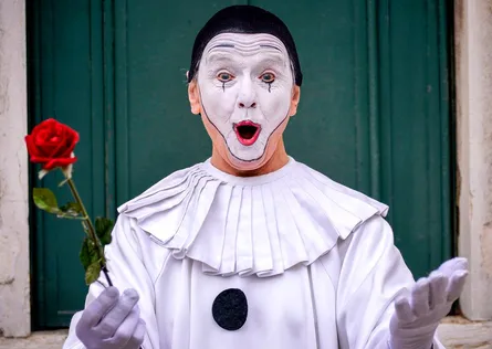 Clown with rose