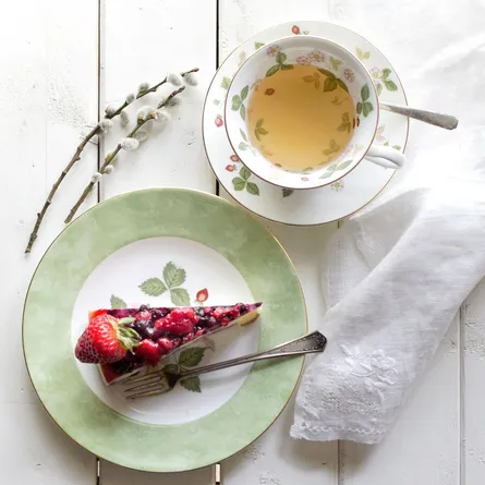 Cheesecake and tea 682 122