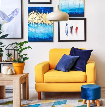 Art wall, lamp, sofa, plant, pillows