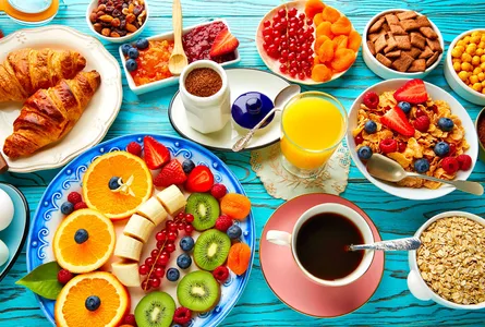 Colorful continental breakfast 682 170