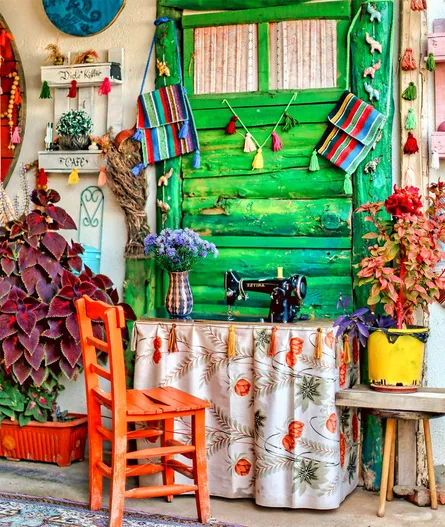 Colorful sewing corner 158 032