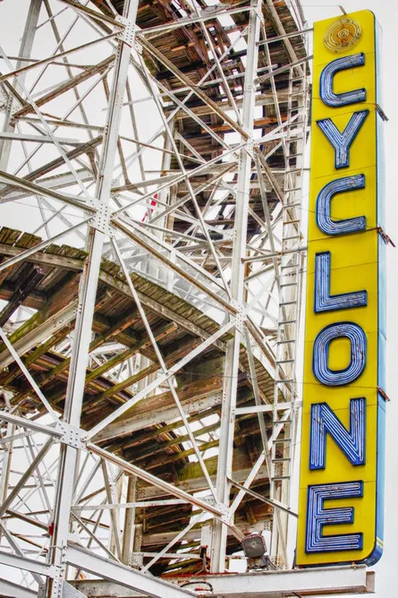 Cyanide hill ferris wheel