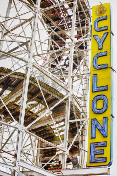 Cyanide hill ferris wheel