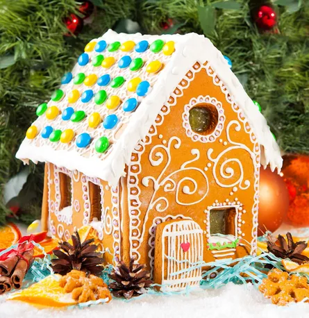 Gingerbread house 682 328