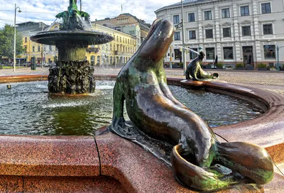 Fountain Scene with Statues