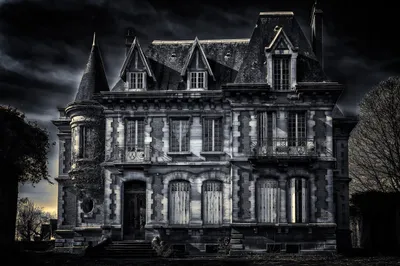 Abandoned mansion in black and white