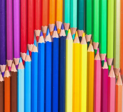 Rainbow pencils in rows