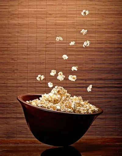 Popcorn in Motion