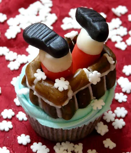 Winter Holiday Cupcake