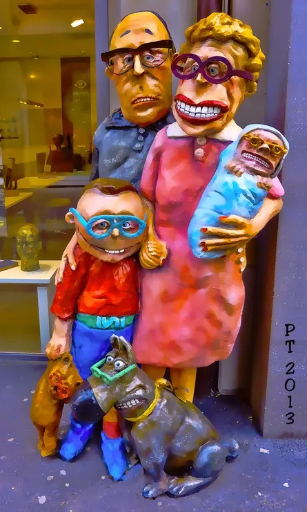"Family of people posed"