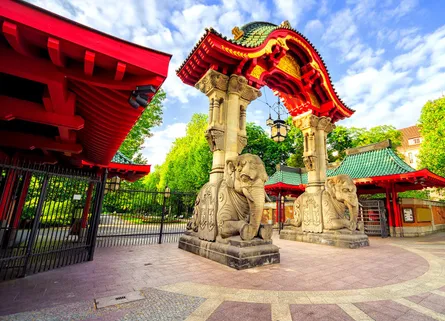 Zoo entrance 158 158