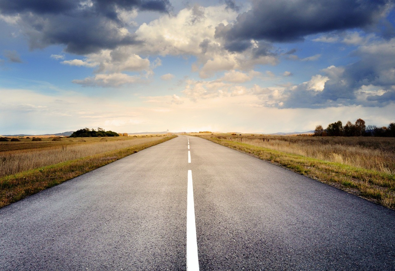 Empty road on horizon